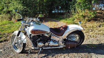 Yamaha XVS 650 Dragstar Bobber - 4