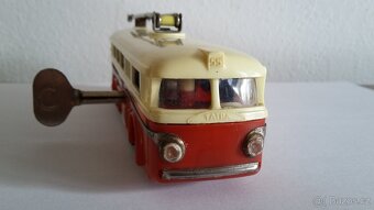 Stará hračka Ites trolejbus Tatra T 400 na klíček - 4