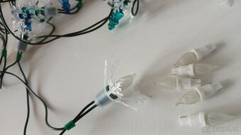 Vánoční ozdoby se světelným řetězem 15m,60 žárovek a jiné - 4