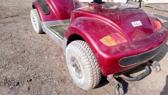 Elektrický invalidní vozík. - 4