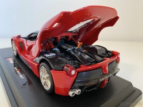 Bburago 1:24 Ferrari LaFerrari - 4