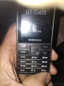 Prodám telefon Samsung - 4