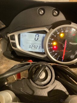 Triumph speed triple 1050 - 4