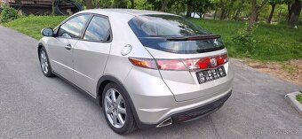Honda Civic 1.8i Sport 6kvalt - 4