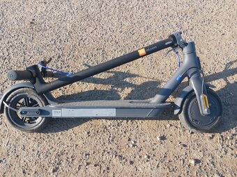 Xiaomi Mi scooter 3 - 4