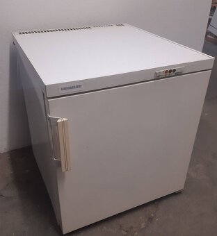 malý mrazák Liebherr 80l, 2šuplíky - 4