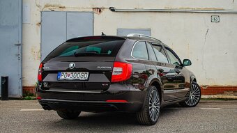 Škoda Superb Combi 2.0 TDI DSG Laurin&Klement 4x4 - 4
