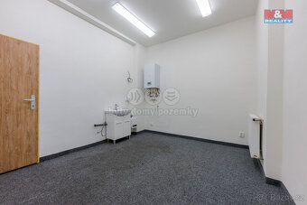 Pronájem obchod a služby, 35 m², Karlovy Vary, ul. Vítězná - 4