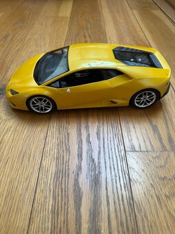 Lamborgini Huracan RC auto - 4