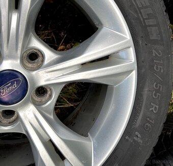 Celoroční kola Ford Focus 215/55 R16 5x108 ET50
 - 4