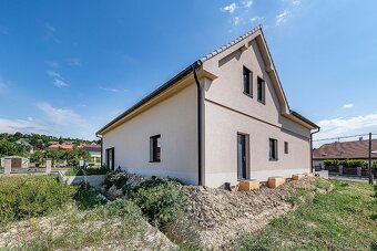 Rodinný dům ve výstavbě 470m2, pozemek 1026m2 - 4