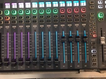 SOUNDCRAFT SI IMPACT + MINI STAGEBOX 32i - 4