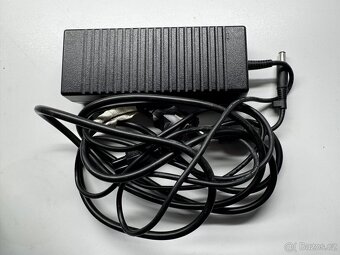 Dokovací stanice HP a adaptér - 4