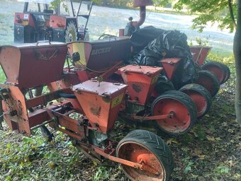 Secí stroj na kukuřici Becker - 4