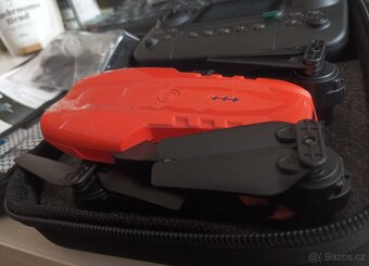 Dron s obrazovkou , nepoužitý, nový - 4