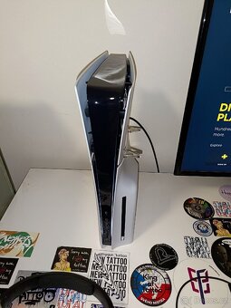 Prodám kompletní herní sestavu PlayStation 5 s mechanikou - 4