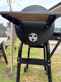 Zahradní oválný gril - 4