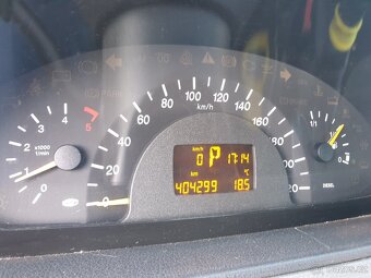 Mercedes-Benz Vito 111 CDI, r.v. 2006, automat  Praha10 - 4