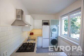 Prodej bytu 2+kk 42 m², Ruská Praha - 4