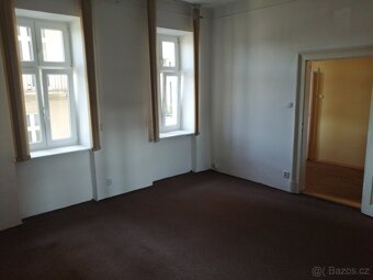 Pronájem 1+1, ulice Dornych, centrum (u Vaňkovky), 40 m2, ko - 4