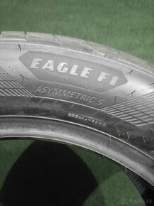 4ks nove letni 235/55/18 goodyear - 4