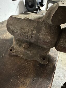 Svěrák York 125 - 4