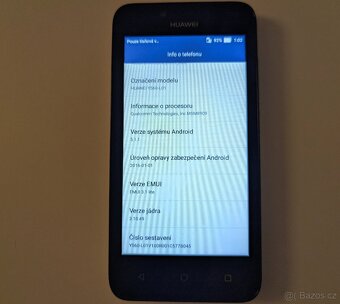 Mobilní telefon Huawei Y560 + 16 GB microSD karta - 4