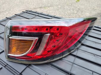 Zadní světla na MAZDA 6 GH kombi - 4