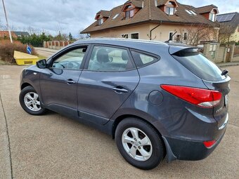 Hyundai IX 35 2.0 benzin 4x4 - původ ČR - 4