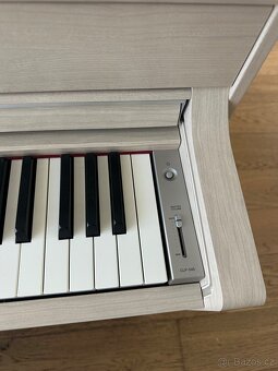 Nabízím k prodeji digitální piano Yamaha CLP-545 WA s lavicí - 4