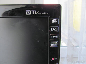 MALÁ LCD TV LG - 22" - 55cm - 4