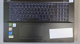 HERNÍ SUPER CENA Hyrican Striker 17.3 300Hz i7 16GB RTX3070 - 4