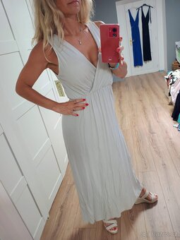 Nové slušivé dlouhé šaty uni size S - 4