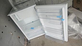 Vestavná chladnička Electrolux LFB2AF88S - 4