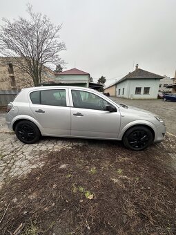 Opel Astra - 4