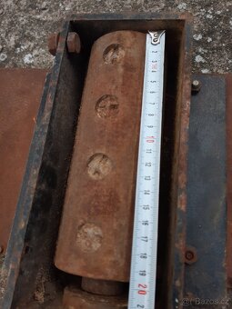 Hoblovka - srovnávací stůl - 4