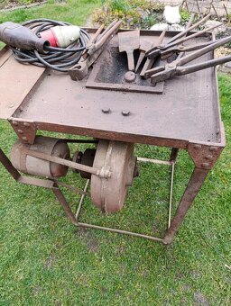 Kovářská výheň+příslušenství - 4