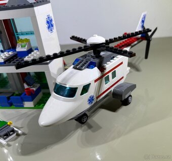 Prodám kompletní Lego nemocnici 4429 - 4
