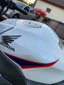 Honda CBR125R 2012 - 4