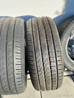 Pirelli Cinturato P7 215/55/R16 - 4