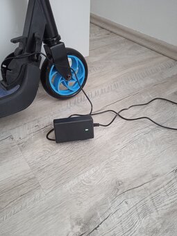 Dětská elektrokoloběžka - 4
