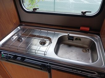 Obytný přívěs, karavan s TP - 4