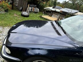 kapota bmw e38 - 4