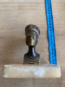 Busta královny Nefertiti - 4
