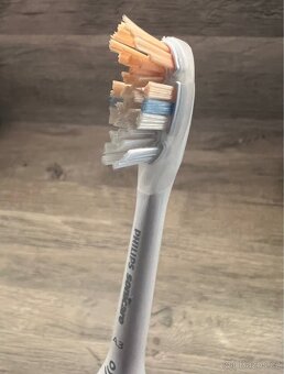 Zubní kartáček Philips Sonicare 9000 DiamondClean HX9911/19 - 4