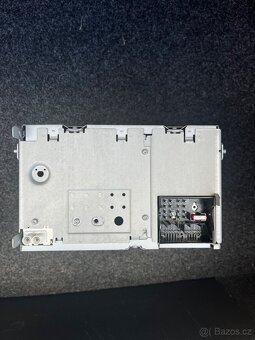 Originál rádio z Passata b6 - 4