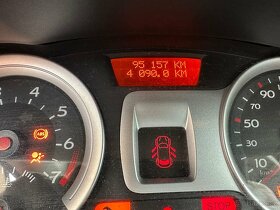 Renault Clio III combi 1.2 rok 2008 - 4