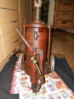 RETRO mazací lis na kolečkách - 25kg - chybí výrobní štítek - 4