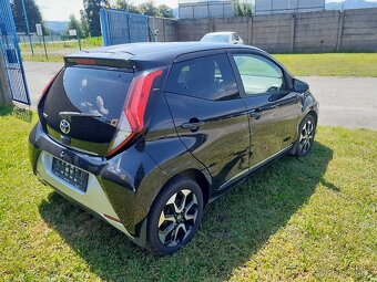 Toyota Aygo 1.0 VVT-i 53KW serviska 2x klíč TOP výbava - 4