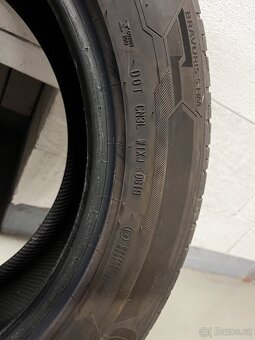 Prodám letní pneumatiky235/55 R18 - 4